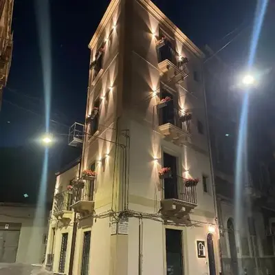 VICOLO SAN GAETANO -luxury rooms-