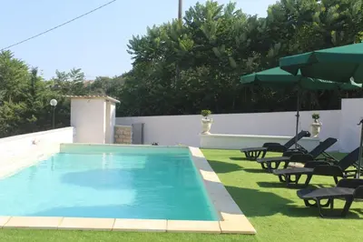 Piscina di villa corinzia 2 o nelle vicinanze