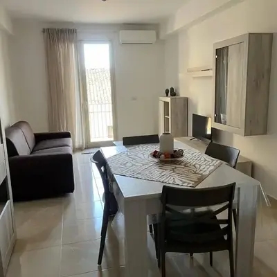 Mg House 2 PIANO