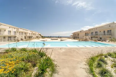 Piscina di GuestHost - Borgo 84 Marzamemi - Le Vele Apt o nelle vicinanze