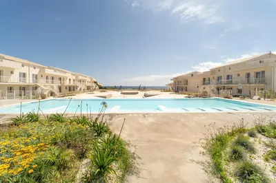 Piscina di GuestHost - Borgo 84 Marzamemi - Angolo sul Mare o nelle vicinanze