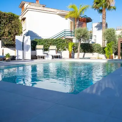 DimorAmare LUXURY BeB POOL AND BEACH