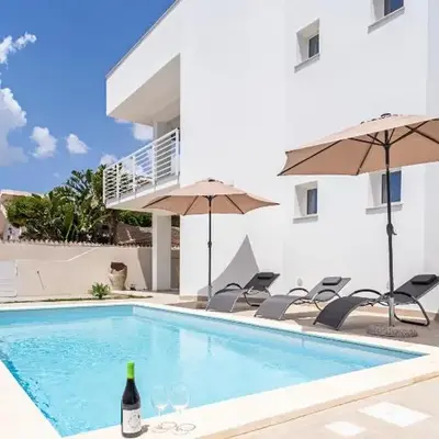 Baia Marzamemi Appartamenti Eleganti con Piscina e Terrazza Privata