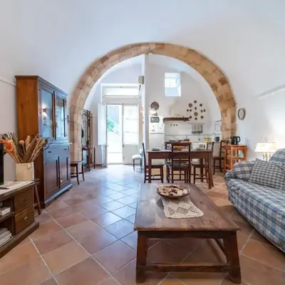 GuestHost - Gli Archi di Ortigia - Cala Rossa Cozy Apartment