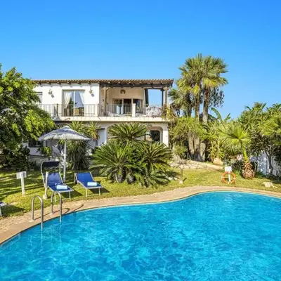 Villa Nautilus by Villa Plus
